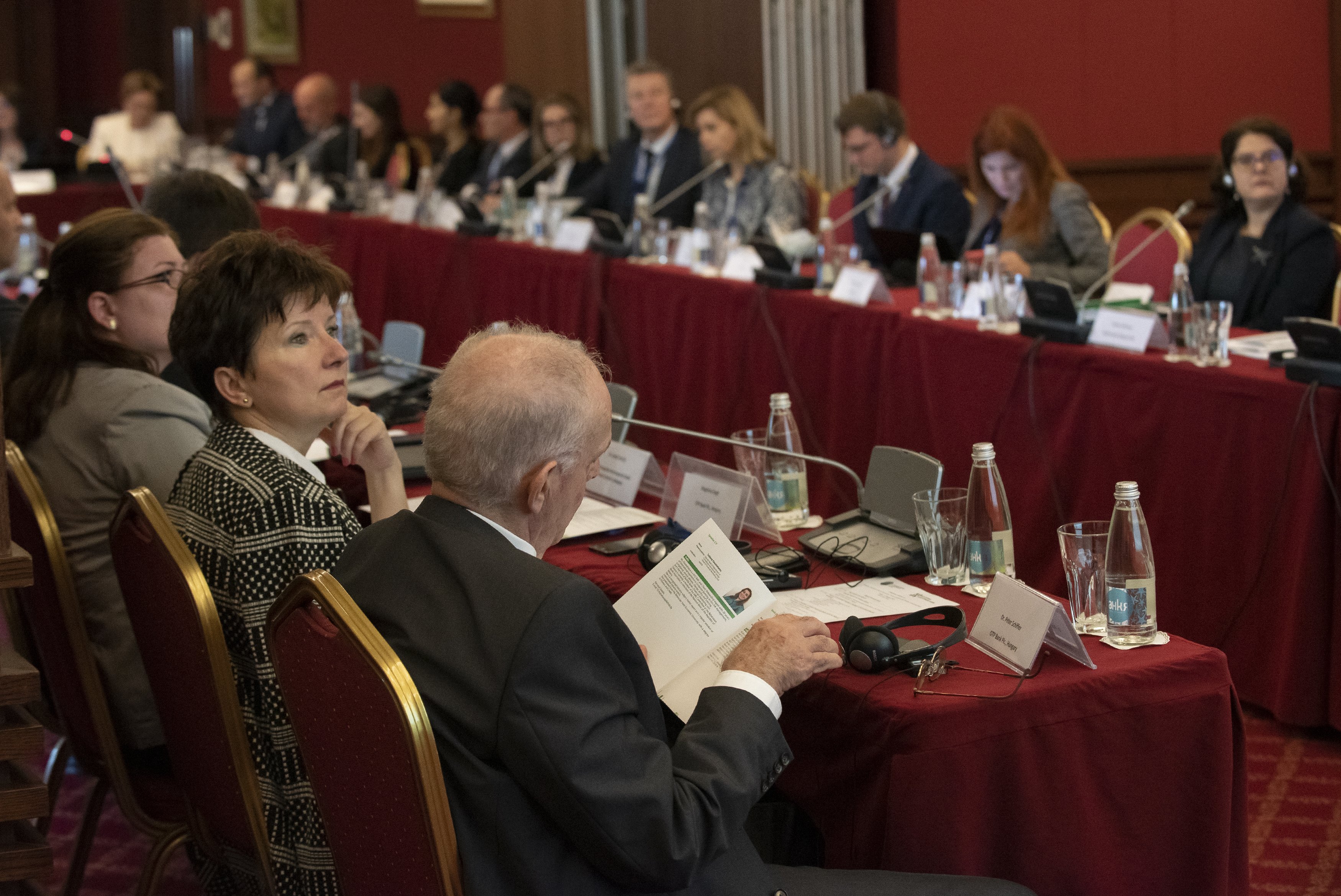 Професионална конференция съвместно с Международната инвести