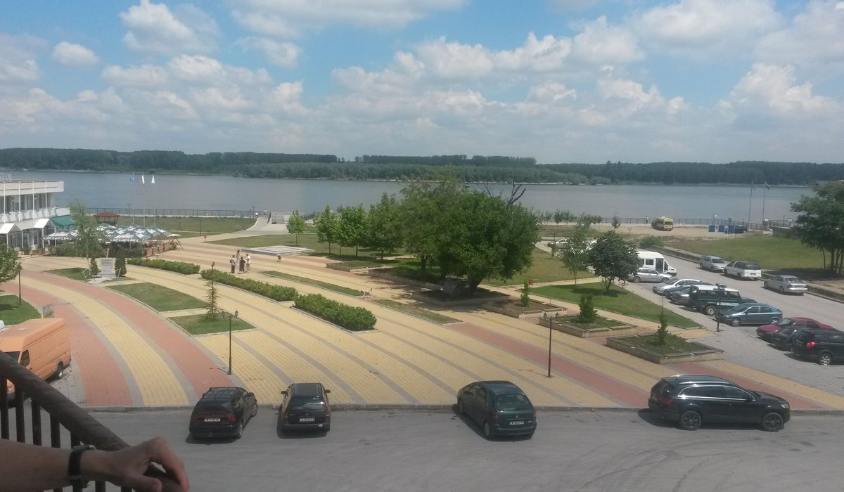 Хотел "Дунав", град Лом