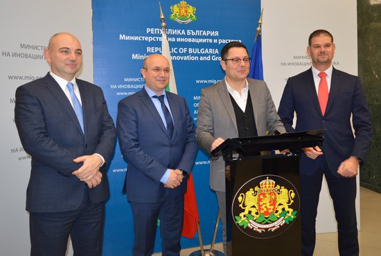 The Bulgarian Development Bank and the Bulgarian Stock Exchange are establishing a pilot investment fund to support small and medium-sized companies