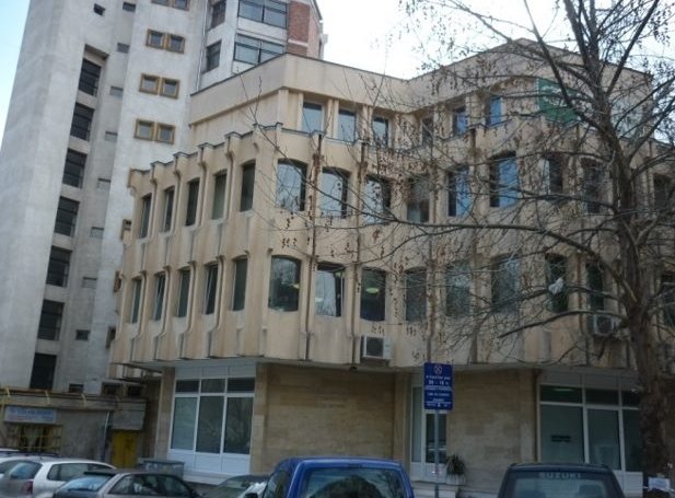 Продажба на офиси в административно-търговска сграда в град Благоевград