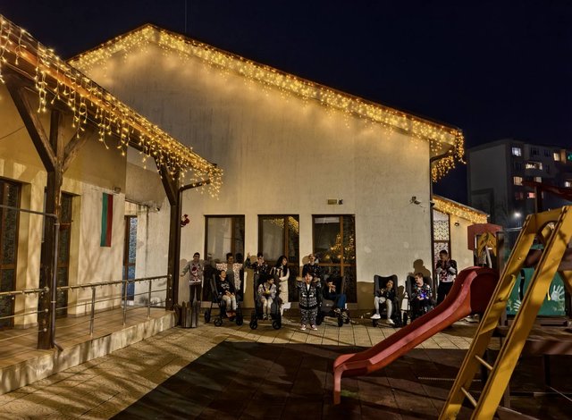 коледно осветление дарение