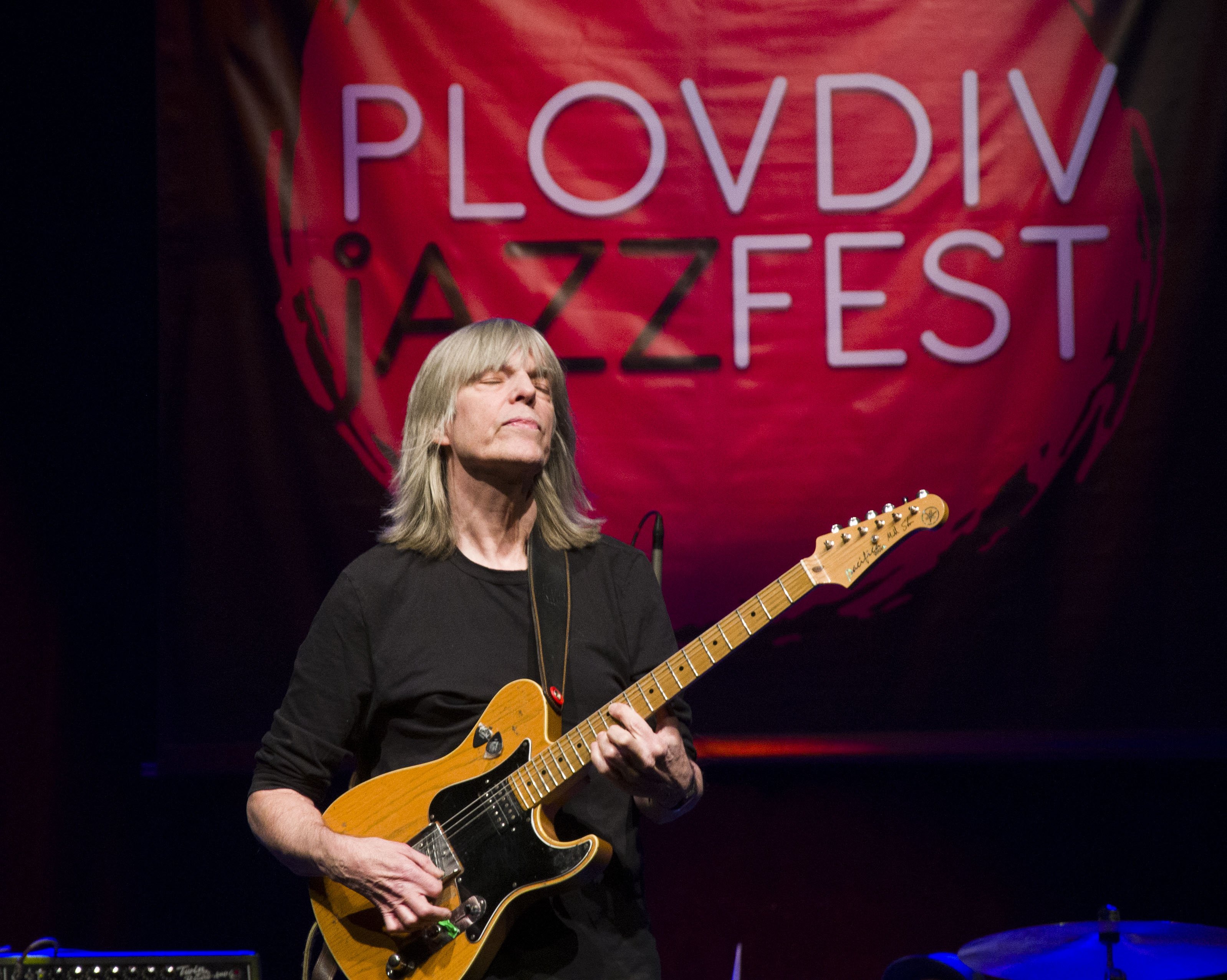 Mike Stern