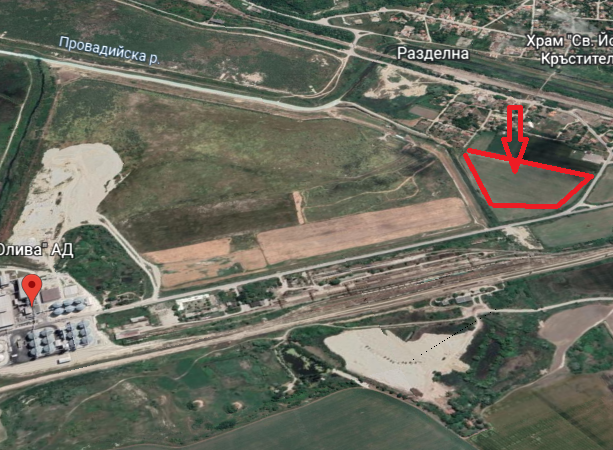 Поземлени имоти в село Разделна, местност Стара гара, община Белослав област Варна