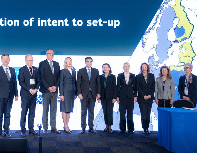 Всички, подписали споразумението EastInvest