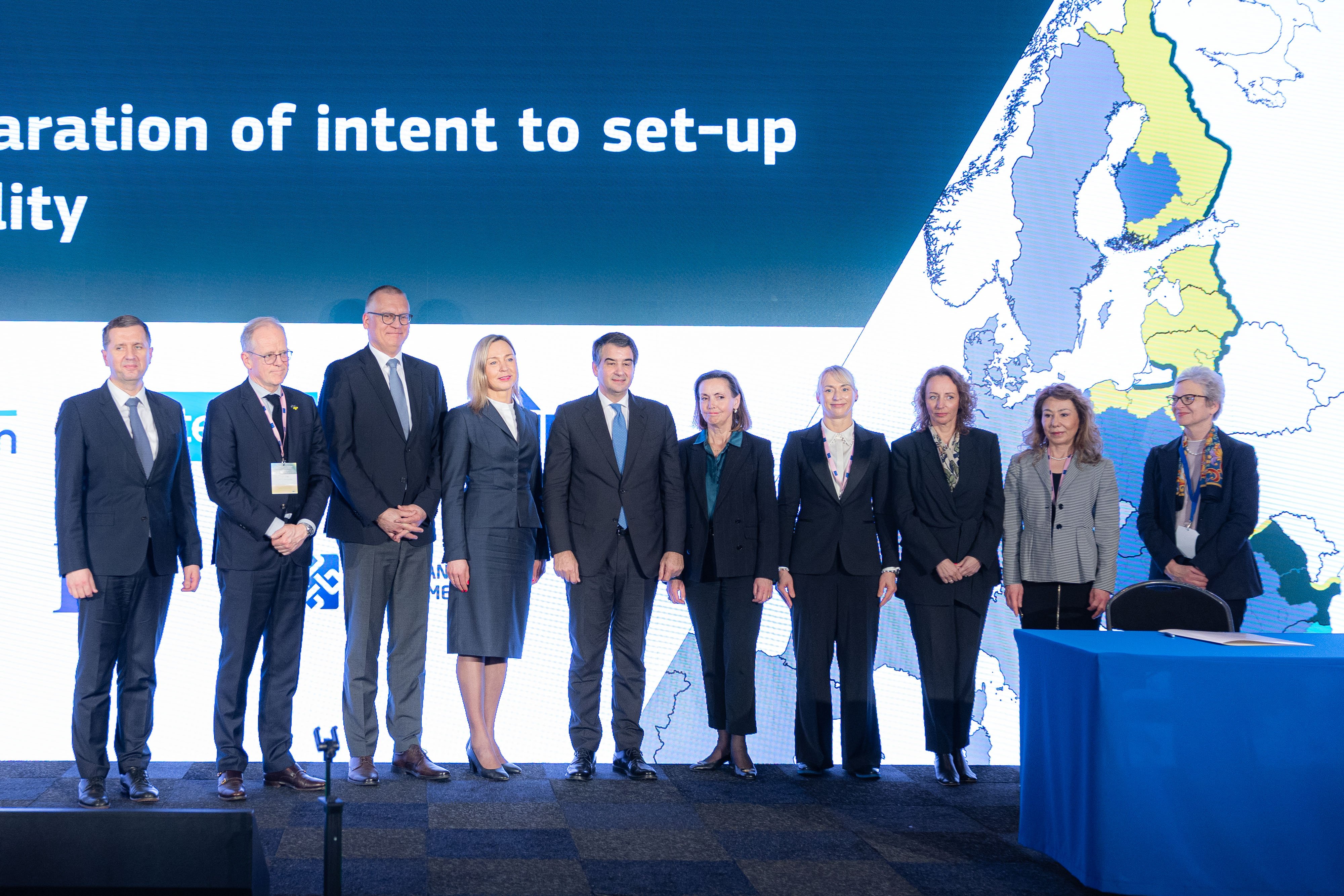 Всички подписали споразумението EastInvest