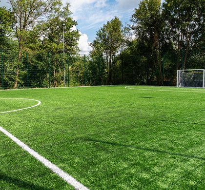 Игрища и спортни площадки