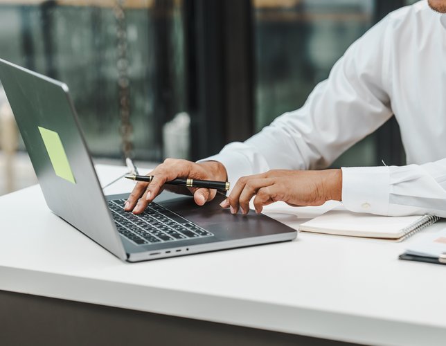 работна среда, лаптоп